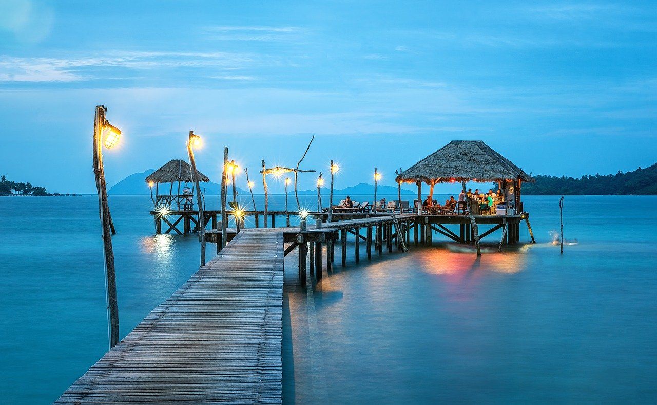 THailand-Steigleitung im Meer